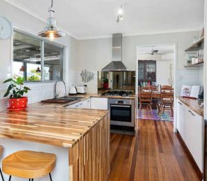 Timber Benchtop and Floor